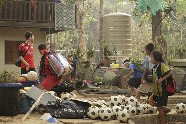 Preparation for the last day of the Festival