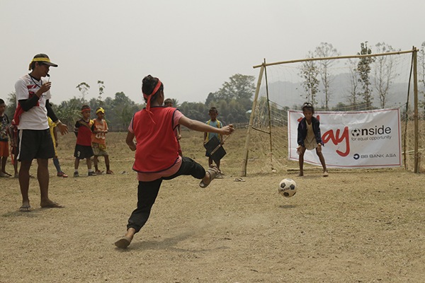 A new and efficient penalty kick technique